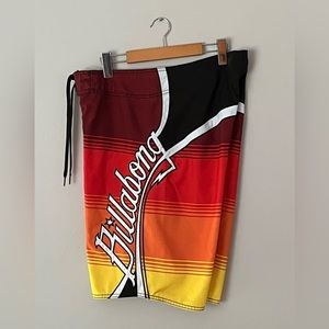 Mens Billabong Graphic Design Board / Swim Shorts 🩳